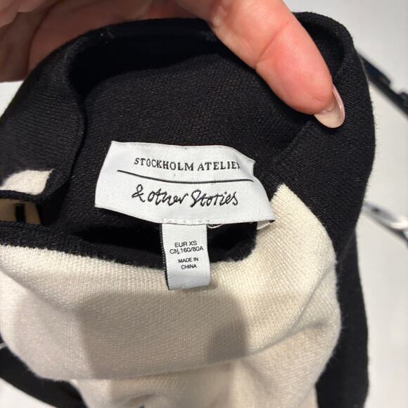 & Other Stories Two Tone Asymmetrical Mock Neck Sweater Xs - Picture 6 of 10